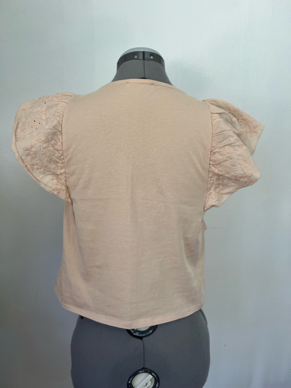 ZARA Peach Eyelet Ruffle-Sleeve Top - Picture 4 of 9